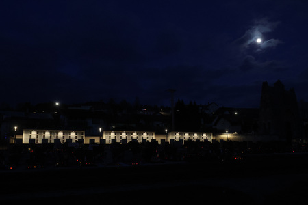 Žarni zid pokopališče Rakek 20 Foto Ljubo Vukelič